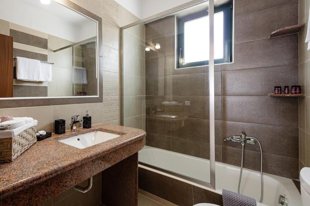 Apartmán Galini House Tria Monastiria Exteriér fotografie